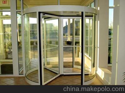 豪華三翼自動(dòng)旋轉(zhuǎn)門 蘇州旺通皇盾門窗的卓越之作